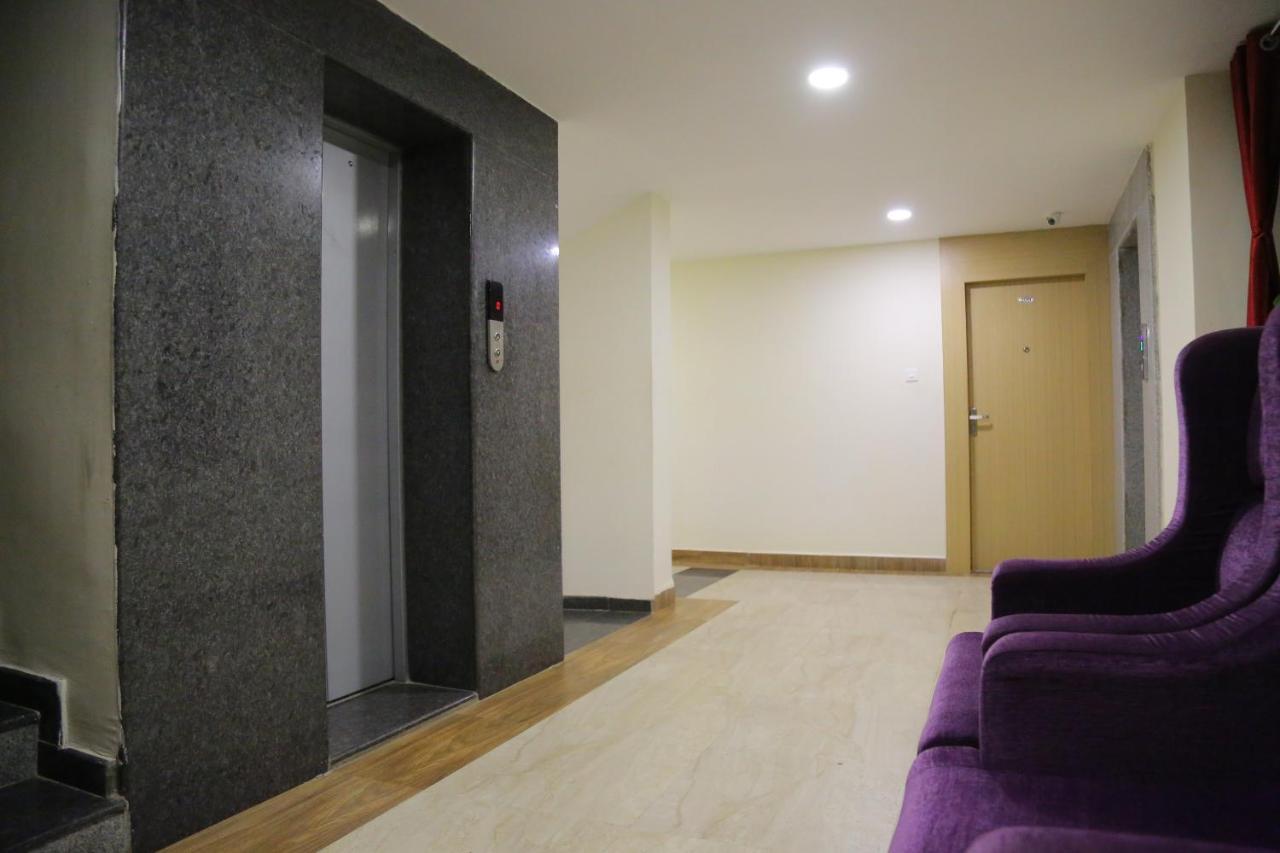 Hotel Raintr33 Hyderabad Exterior photo